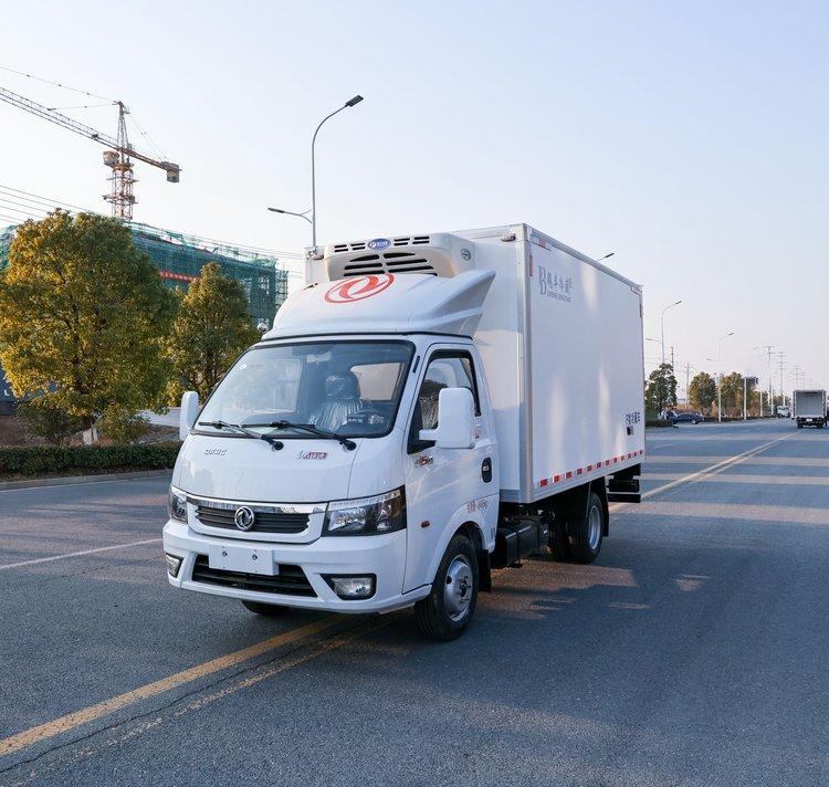 东风途逸全柴95马力冷藏车 家用创业与城市配送运输的理想之选